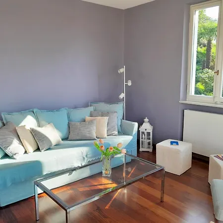 Dora Attika By Fewotessin 아파트 로카르노