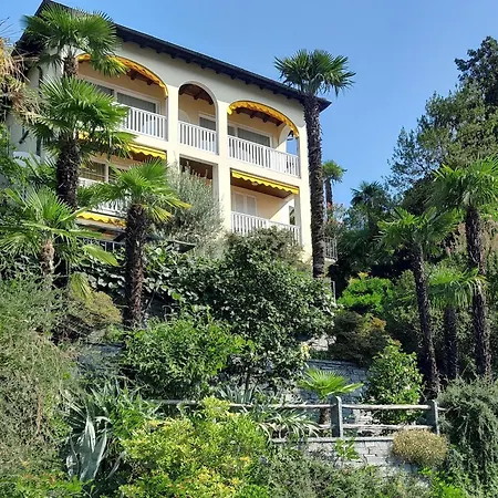 Dora Attika By Fewotessin Apartamento