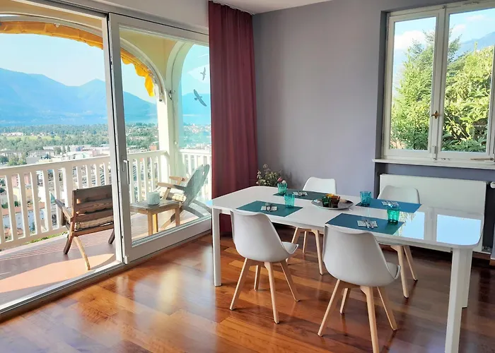 아파트 Dora Attika By Fewotessin