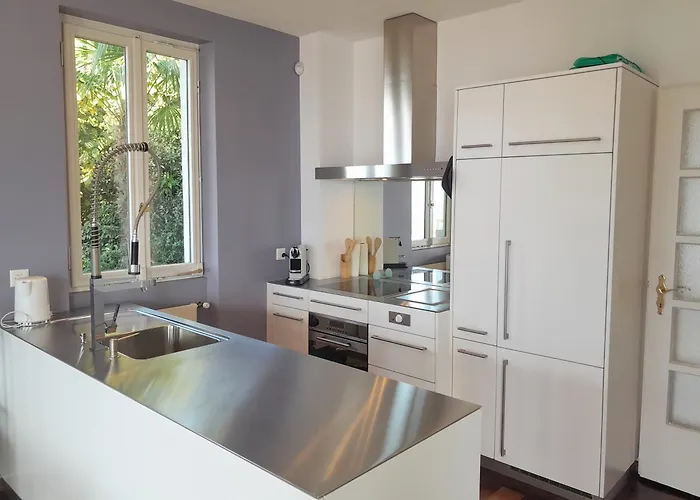 Dora Attika By Fewotessin * Locarno