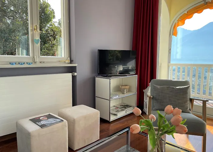 Dora Attika By Fewotessin Apartman