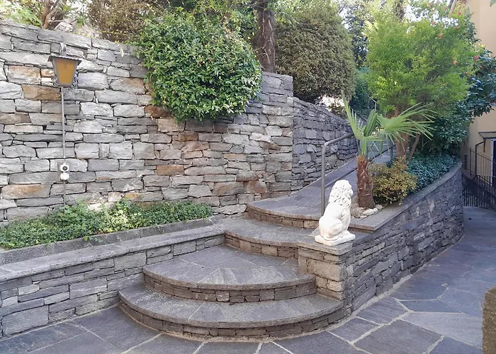 Dora Attika By Fewotessin Apartman *